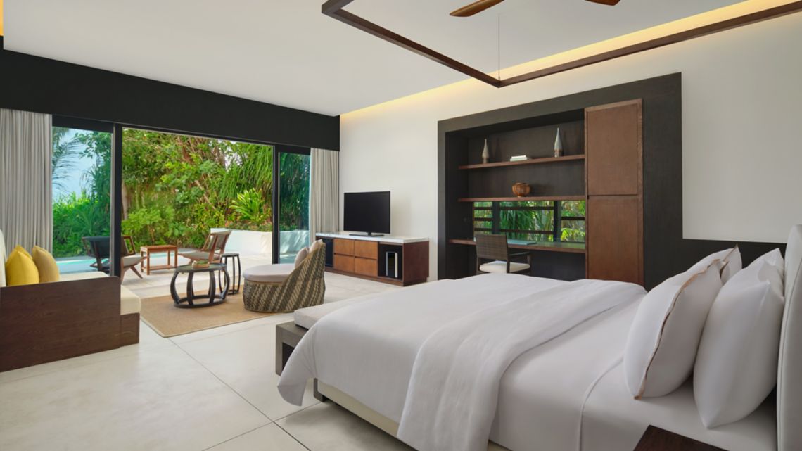 Heavenly Beach Residence with Pool at The Westin Maldives Miriandhoo Resort thumbnail 3